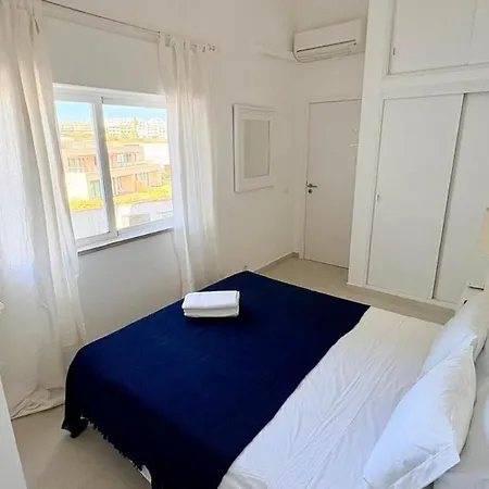 Casa Da - Sea Views, 5-min Walk To